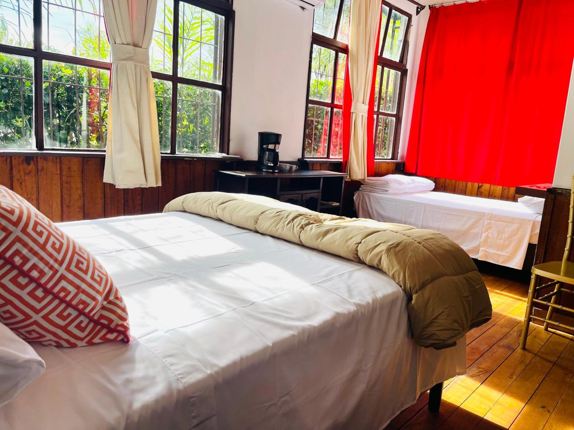 Las Casitas Italiana Sabalito Номер фото